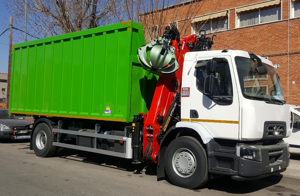 ENTREGA DE GRÚA EPSILON 110Z Y CAJA VOLQUETE PODA CAYVOL PARA MANTENIMIENTO DE PARQUES Y JARDINES