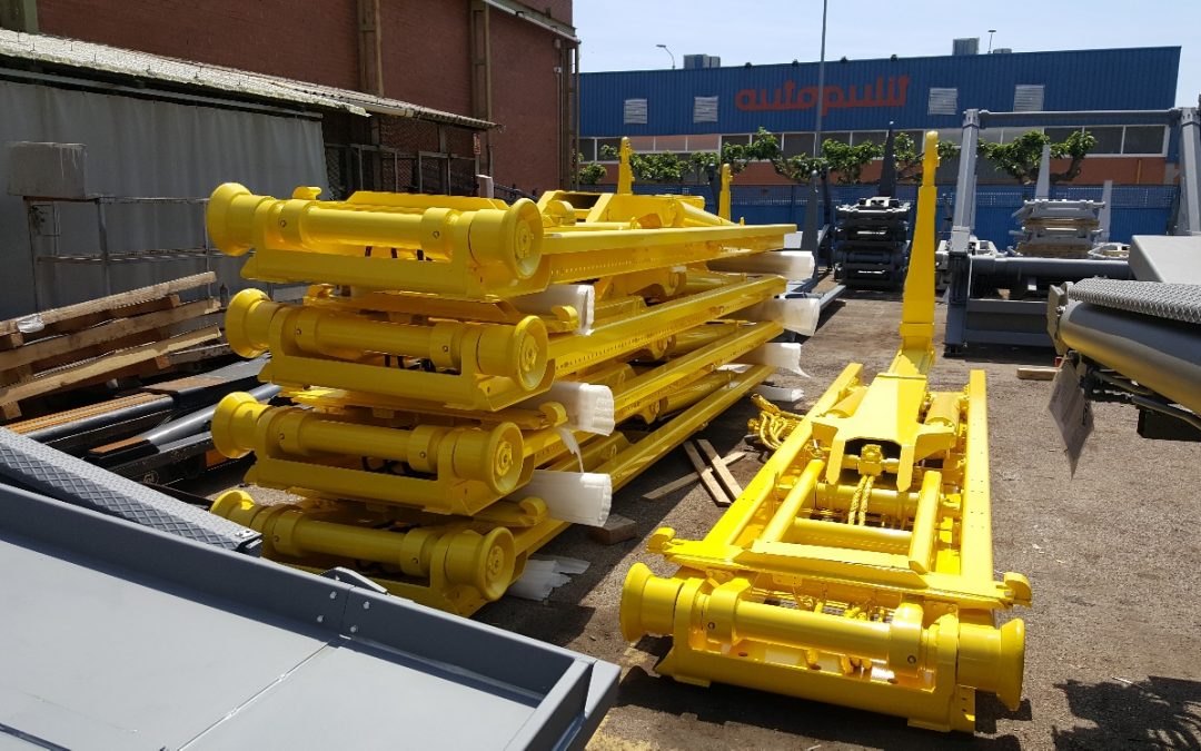 CARGADAS 8 UNIDADES DE UN TOTAL DE 42 UNIDADES DE MV-26/65 V16 DESTINO KUWAIT